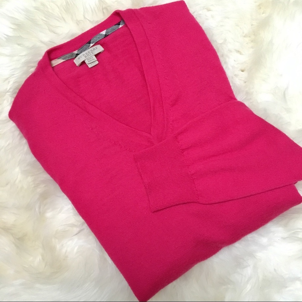 Sold💕Burberry Marino wool bright pink sweater - Picture 5 of 8